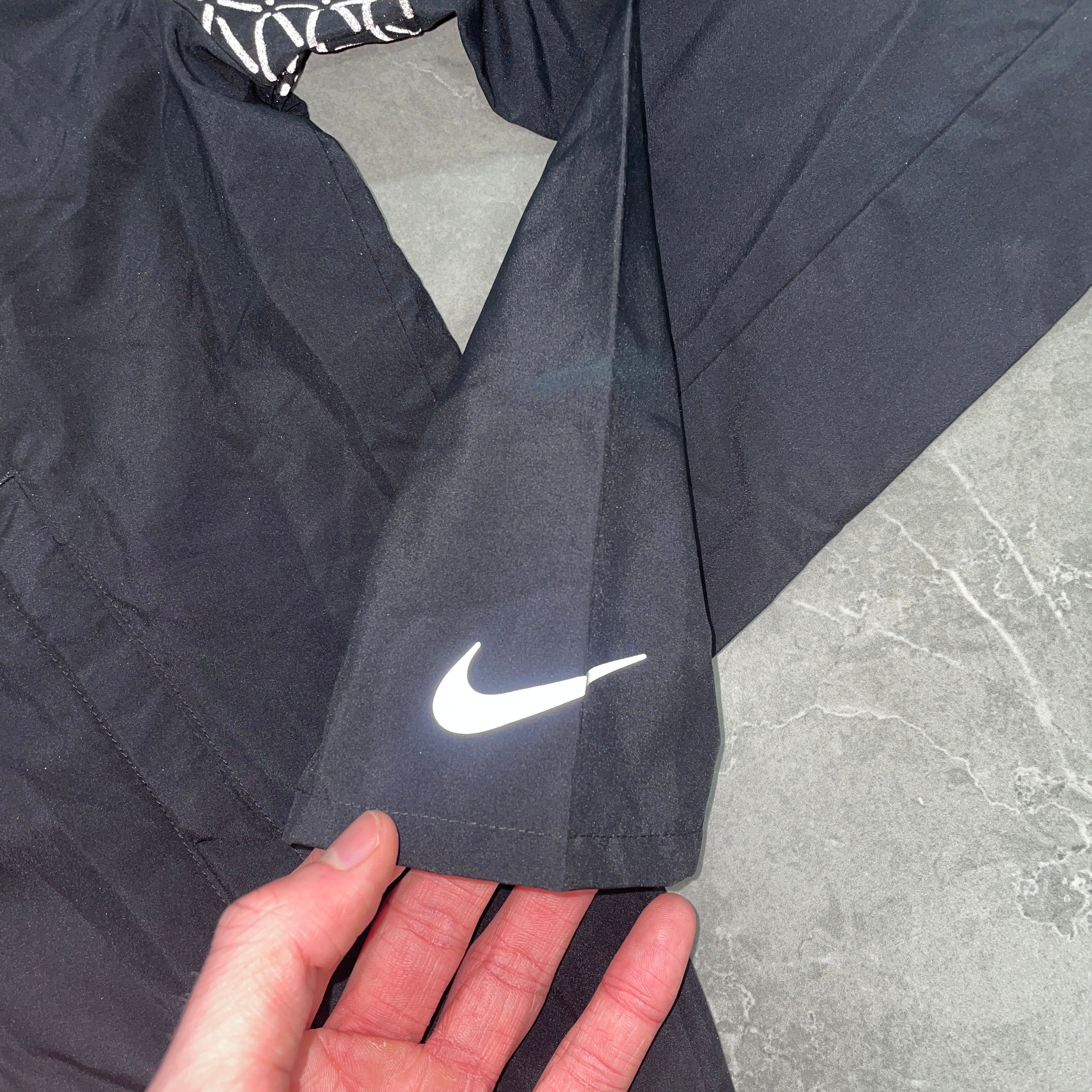 Nike Running Division Windrunner - Black