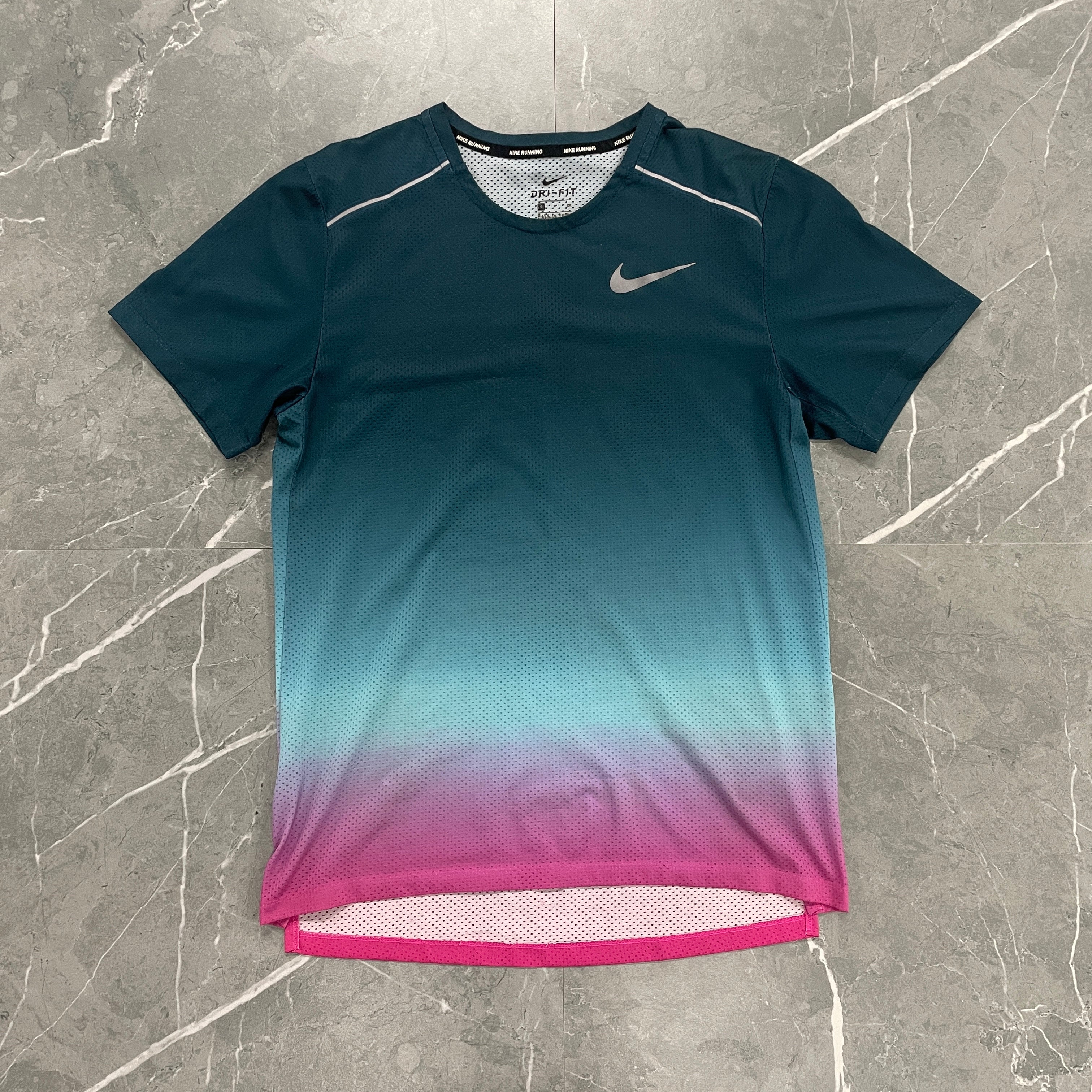 Nike Miler 1.0 Gradient Set - Turquoise/ Pink (2nd Hand)