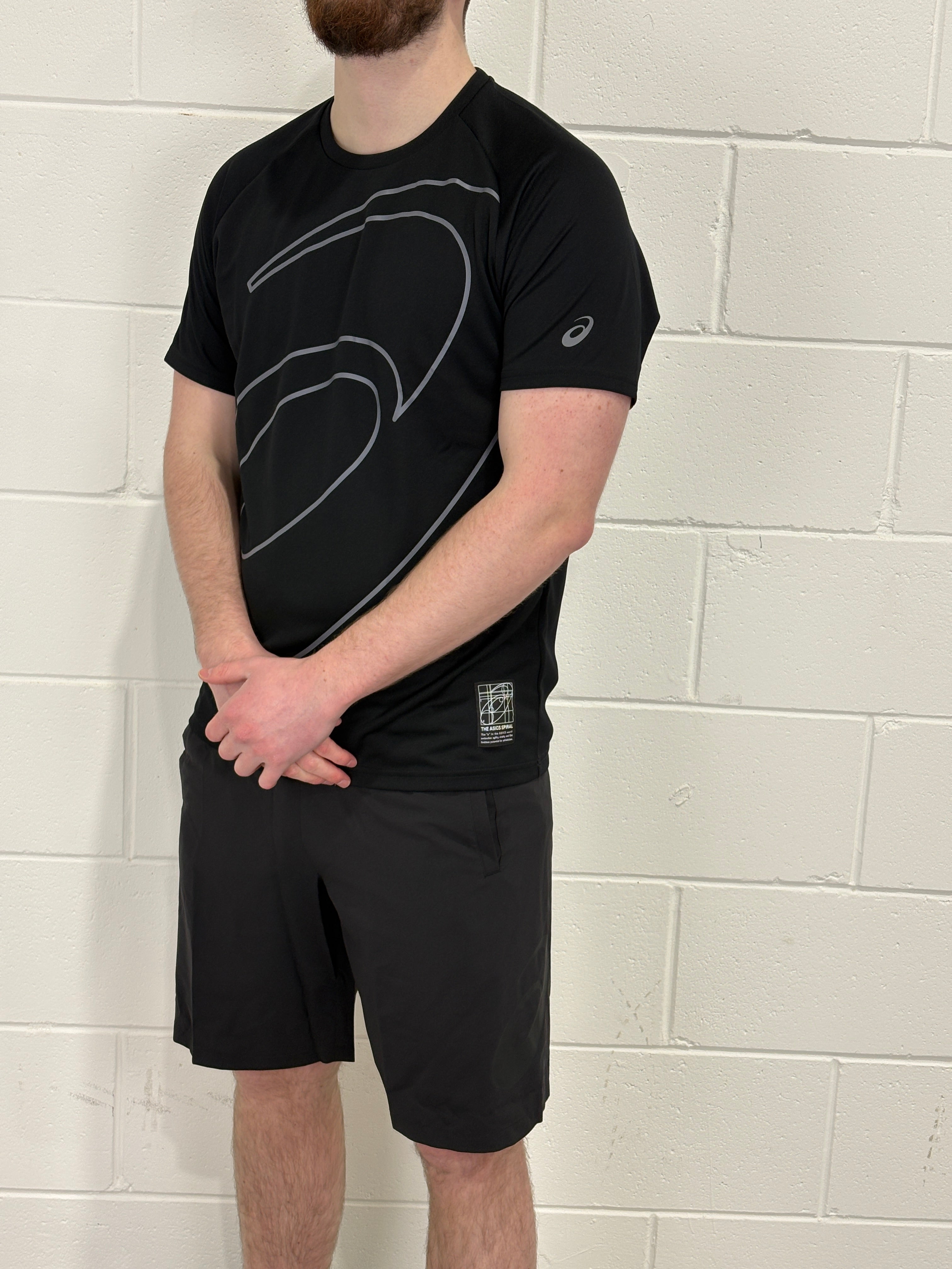 Asics Asia Exclusive Black/Grey Jacket & Shorts Set