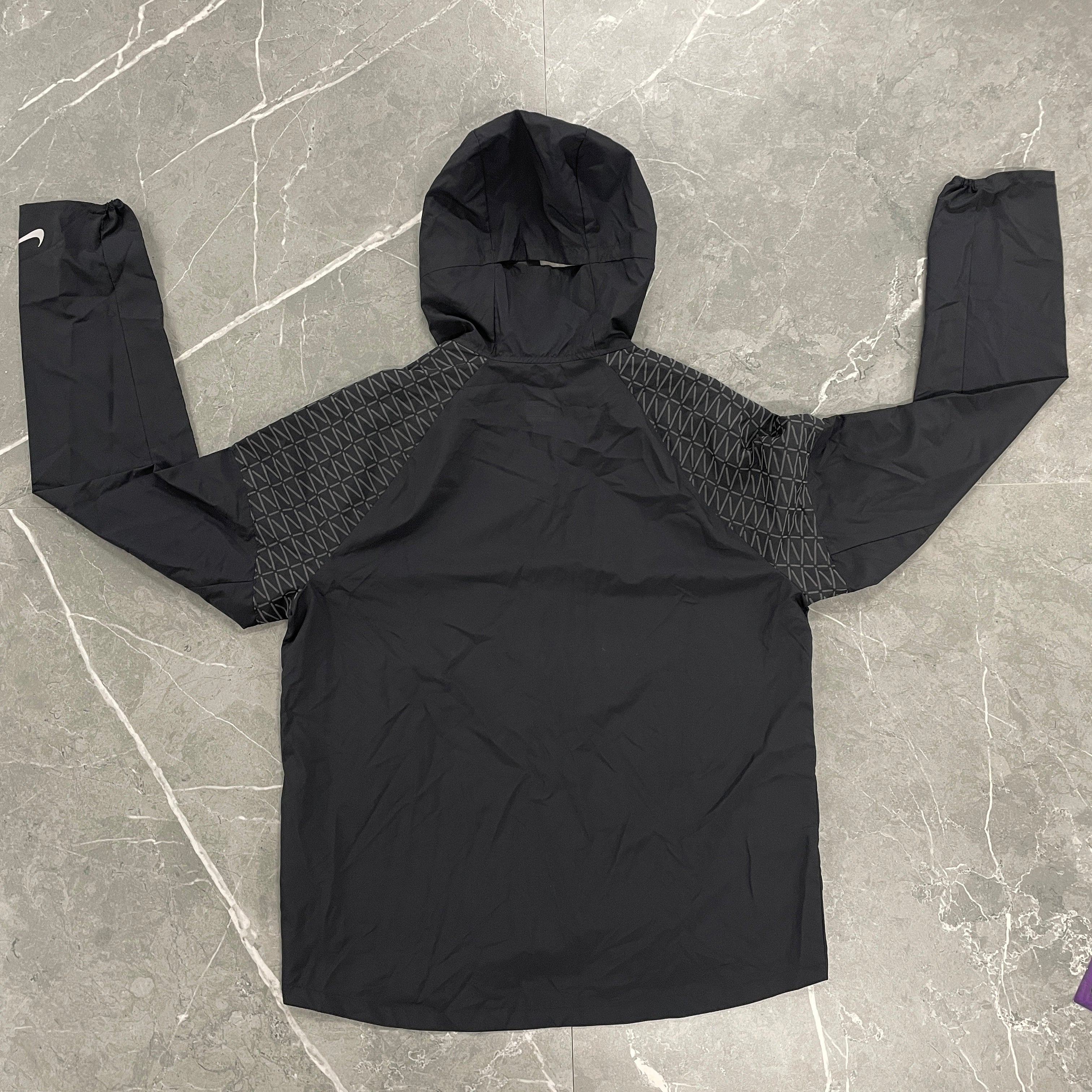 Nike Running Division Windrunner - Black