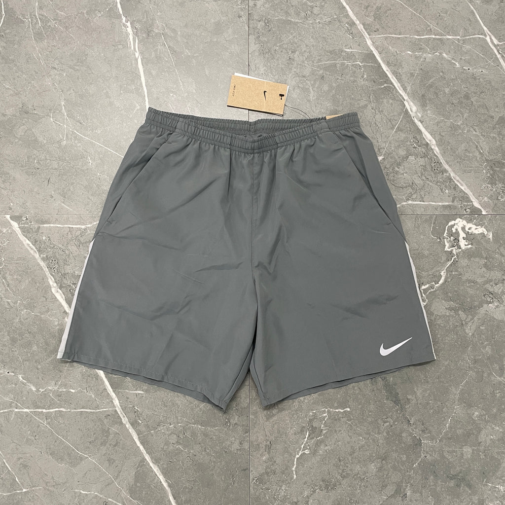Nike 7” Challenger Shorts - Grey/Light Grey