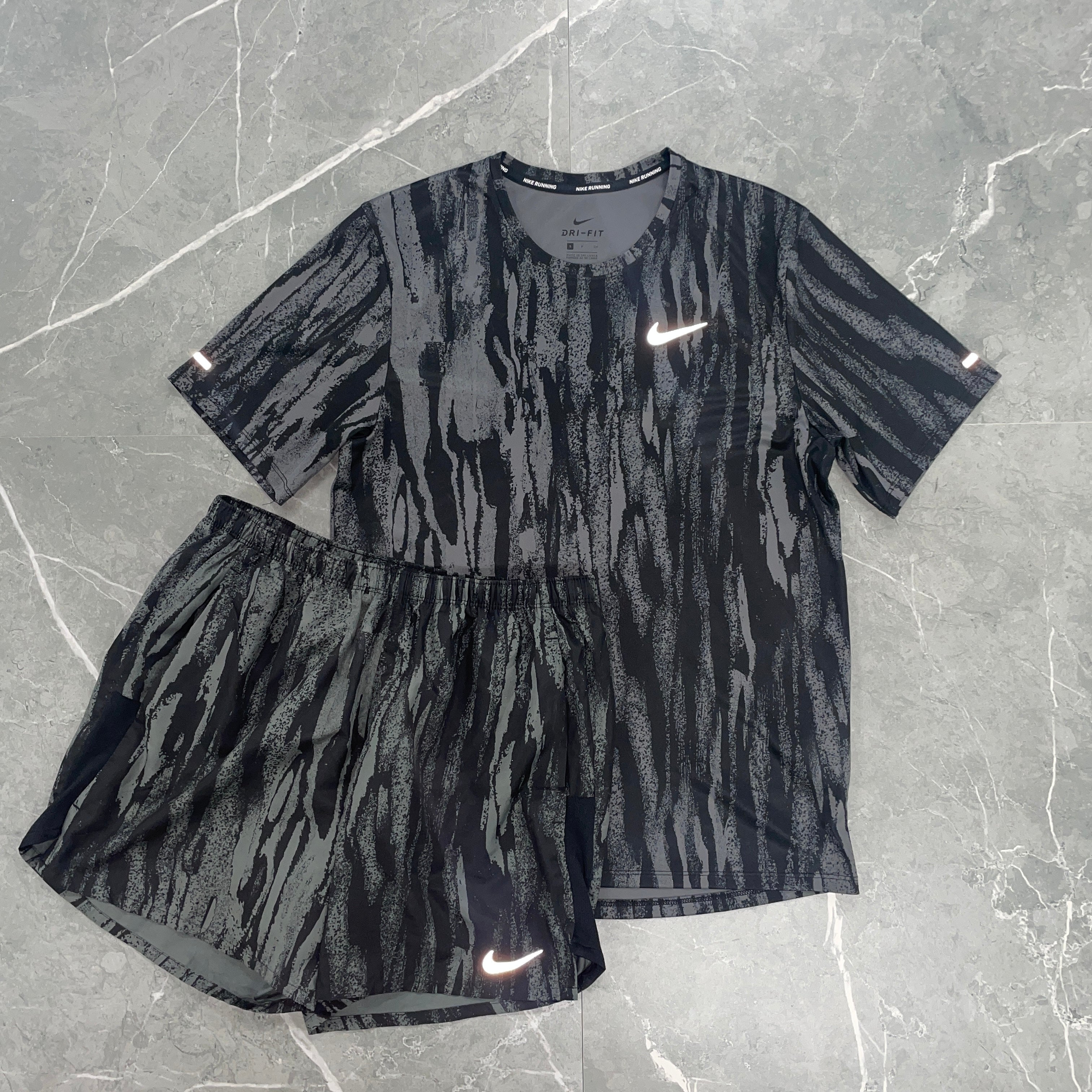 Nike Safari Set - (2nd Hand)