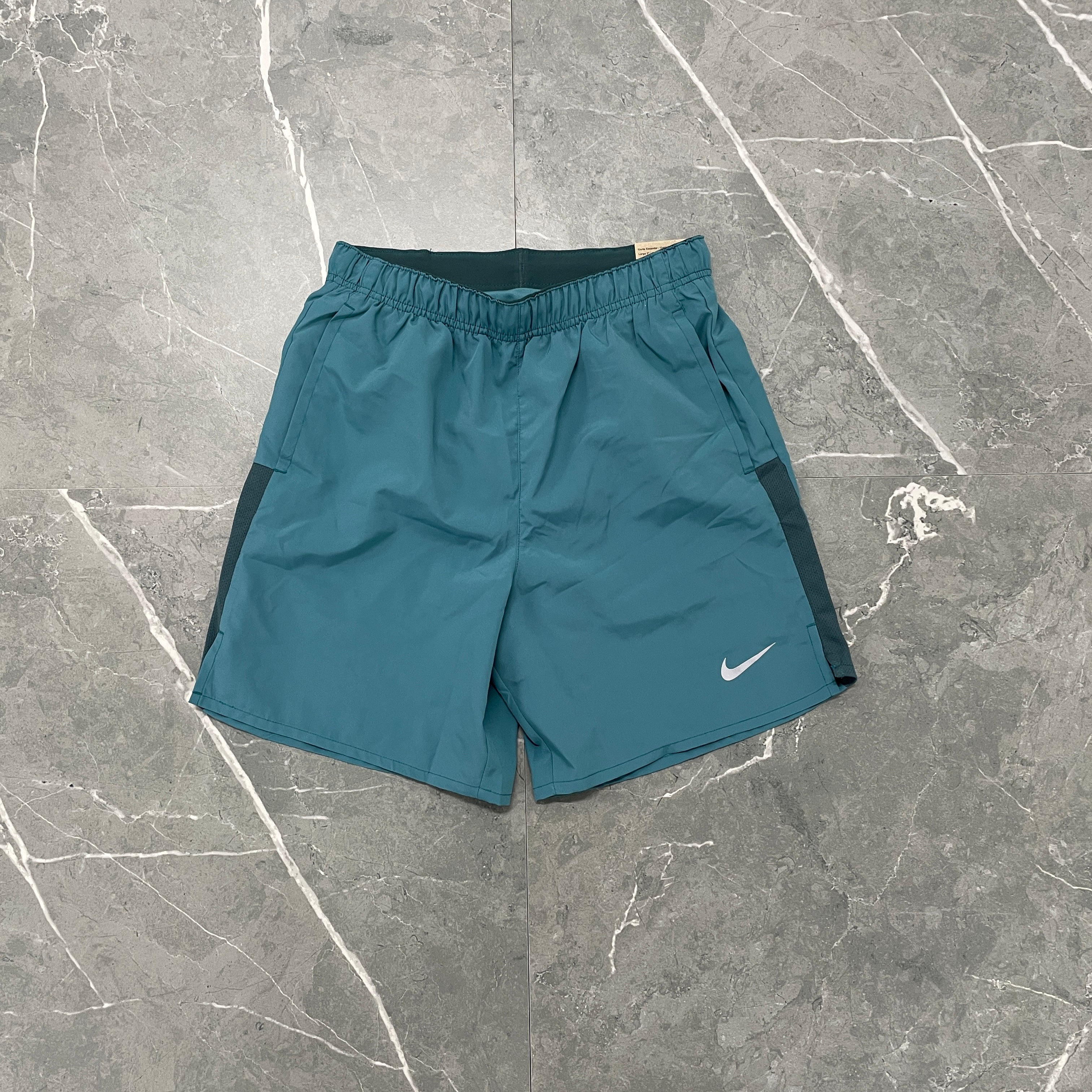 Nike 7” Challenger Shorts - Teal