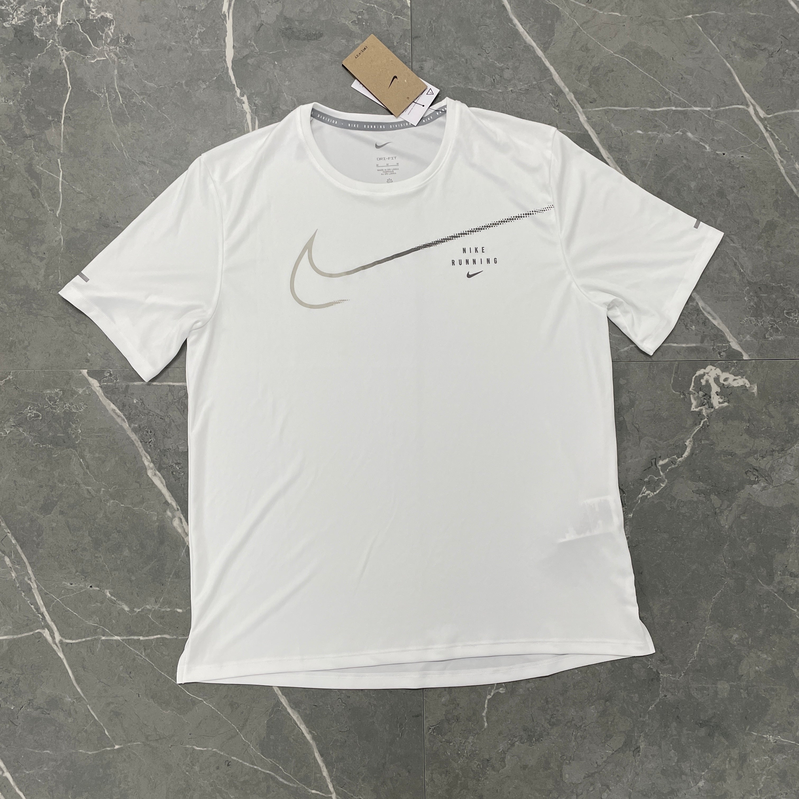 Nike Running Division T-shirt - White/Purple