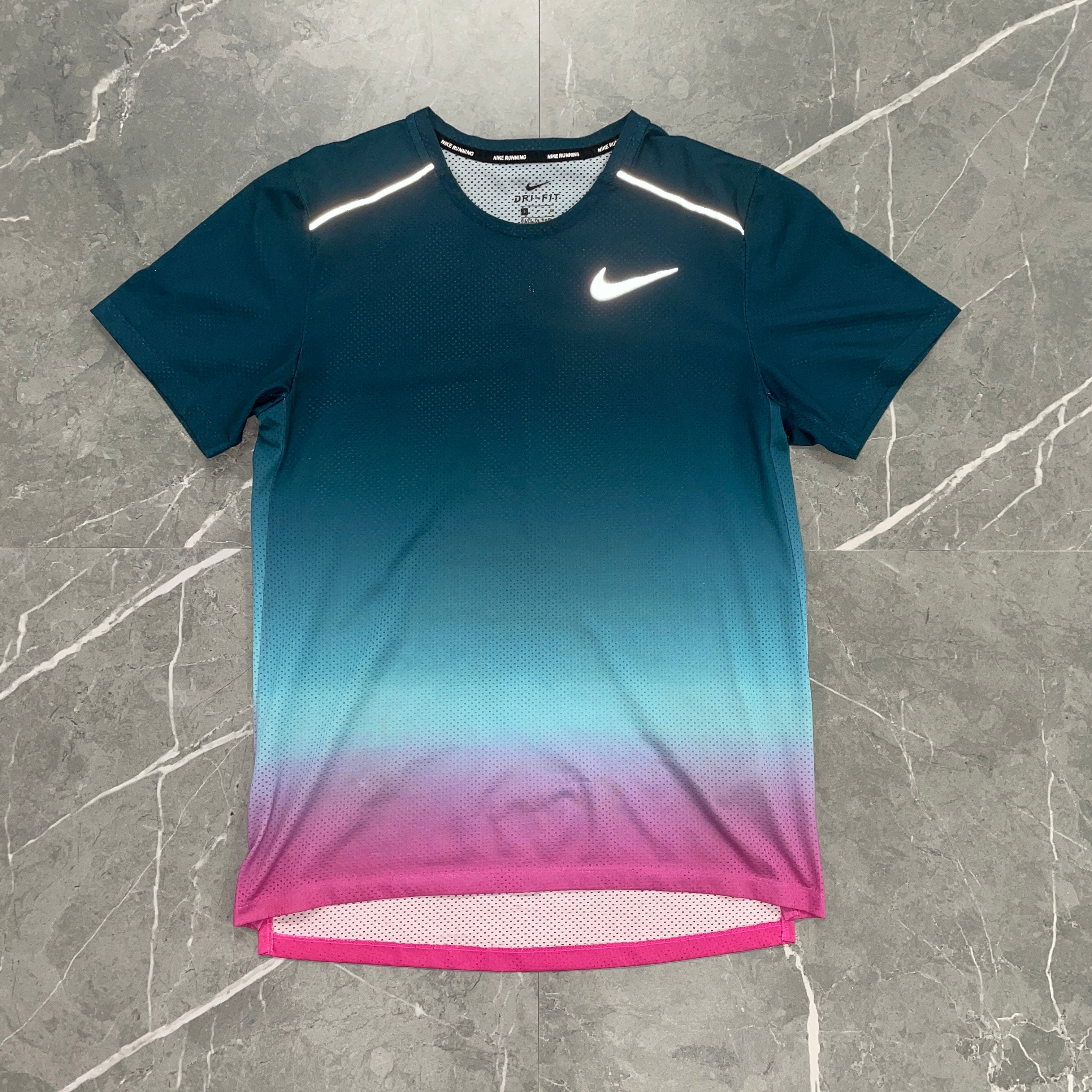 Nike Miler 1.0 Gradient Set - Turquoise/ Pink (2nd Hand)